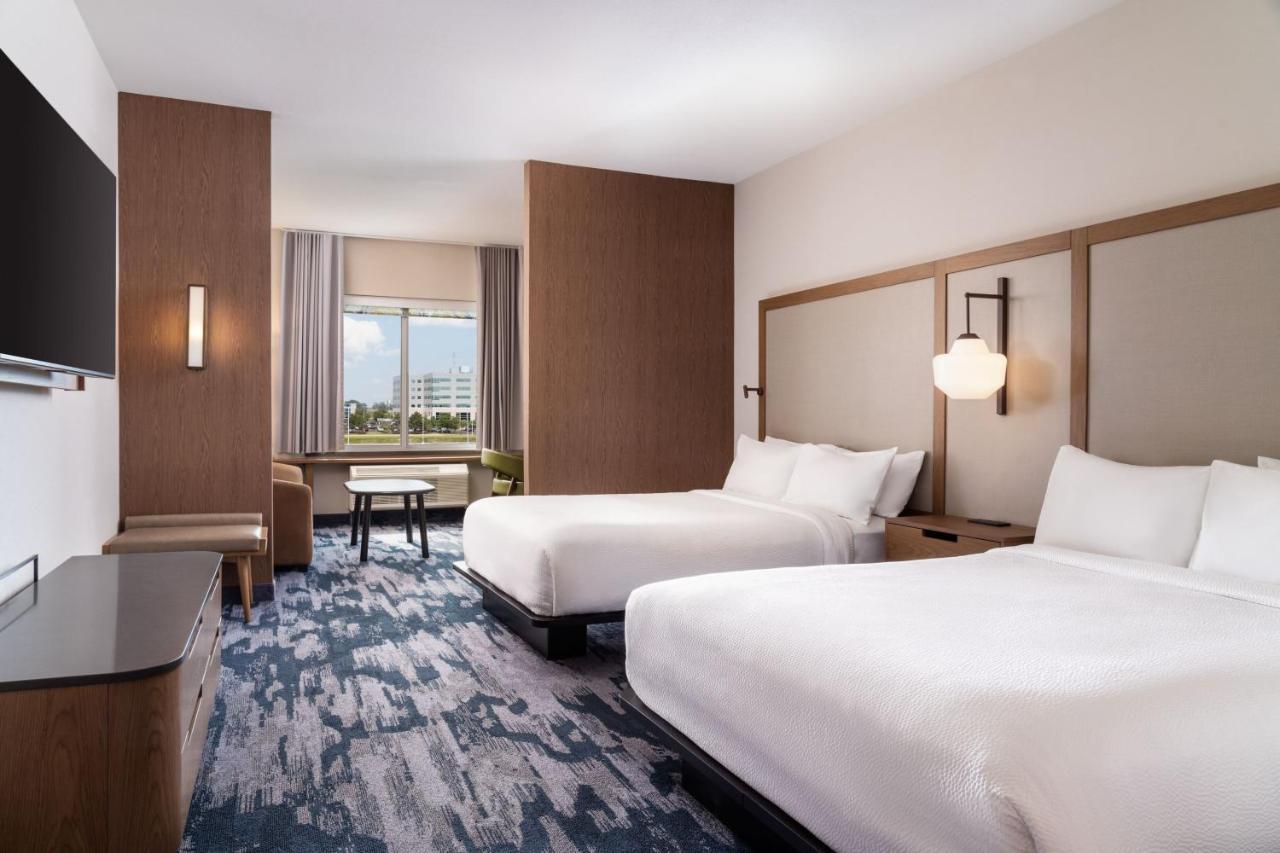 Fairfield Inn & Suites By Marriott Cleveland Tiedeman Road Brooklyn Bagian luar foto